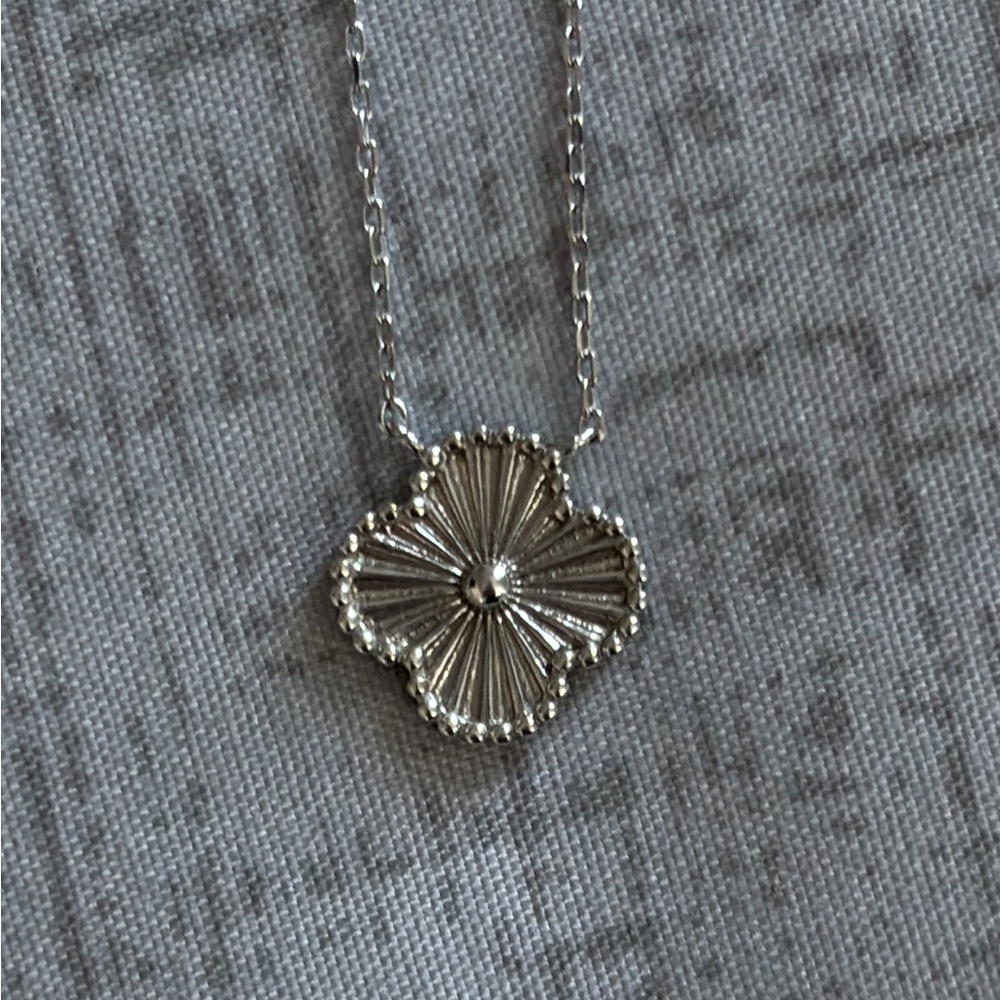 Altar’d State Silver Starburst Cut Clover Necklace